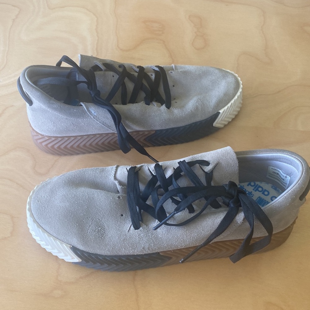 Alexander Wang x Adidas light taupe suede with black laces and accents. - Picture 6 of 9